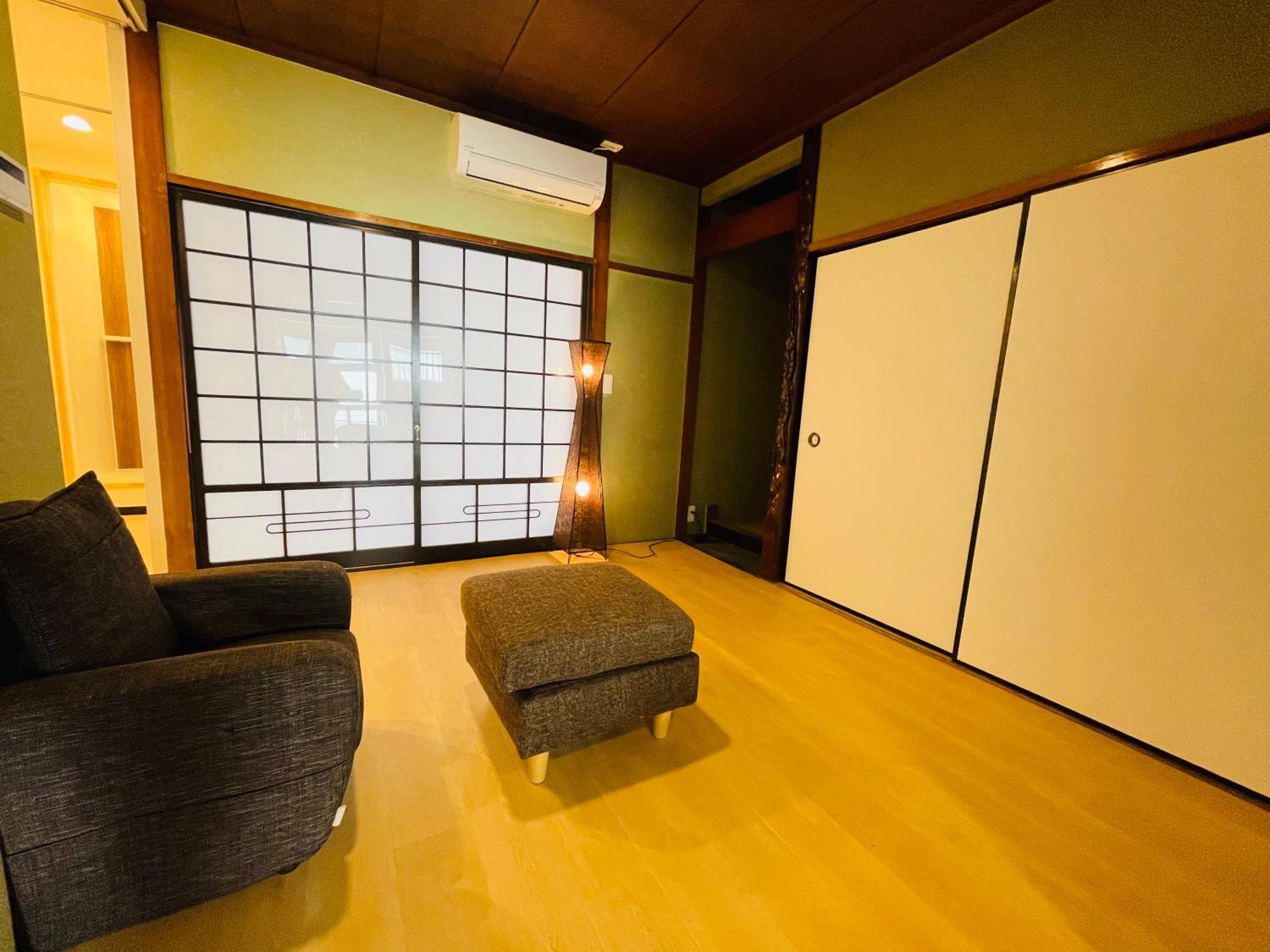 Namba Shinsaibashi 10 Mins Castle　east Appartement Ōsaka