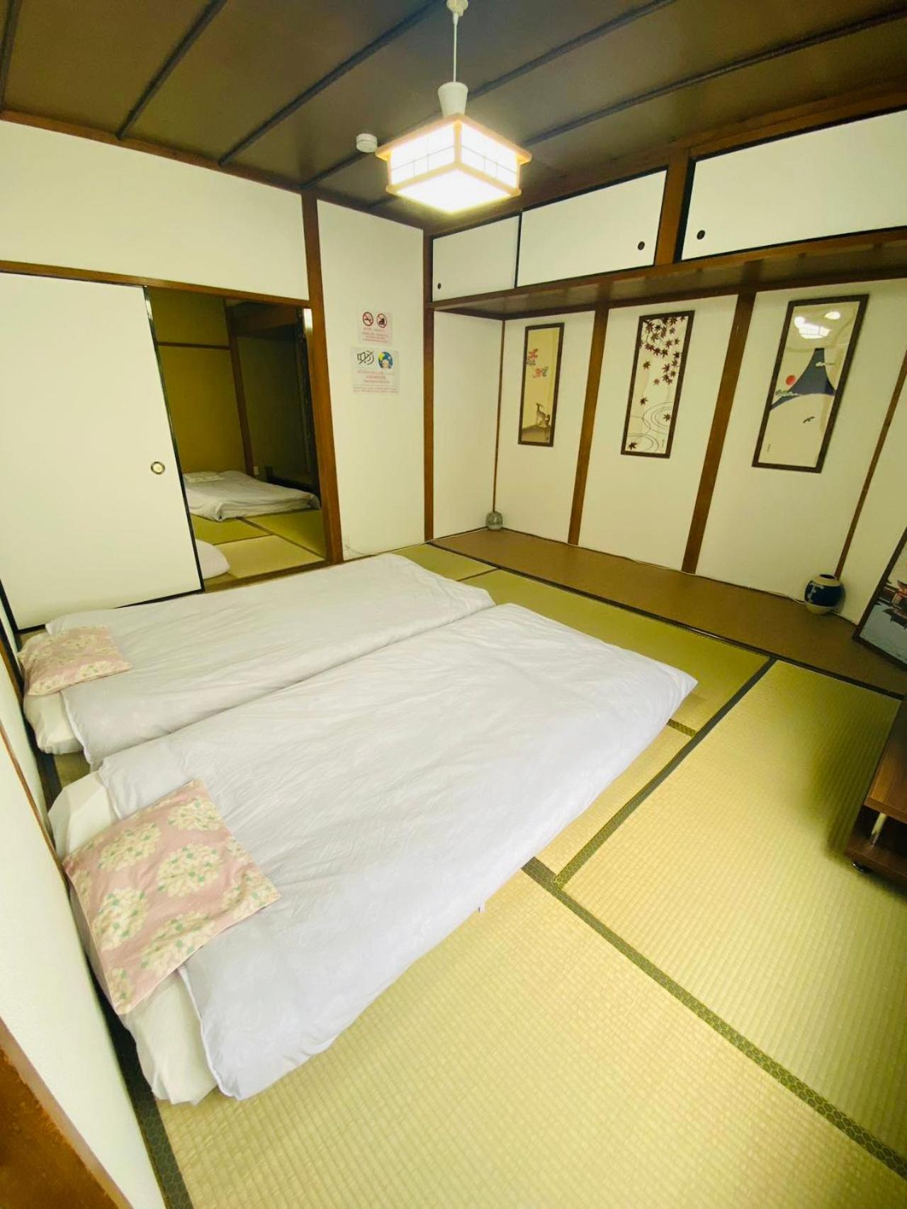 Namba Shinsaibashi 10 Mins Castle　east
